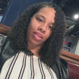 Meet your Posher, Constance